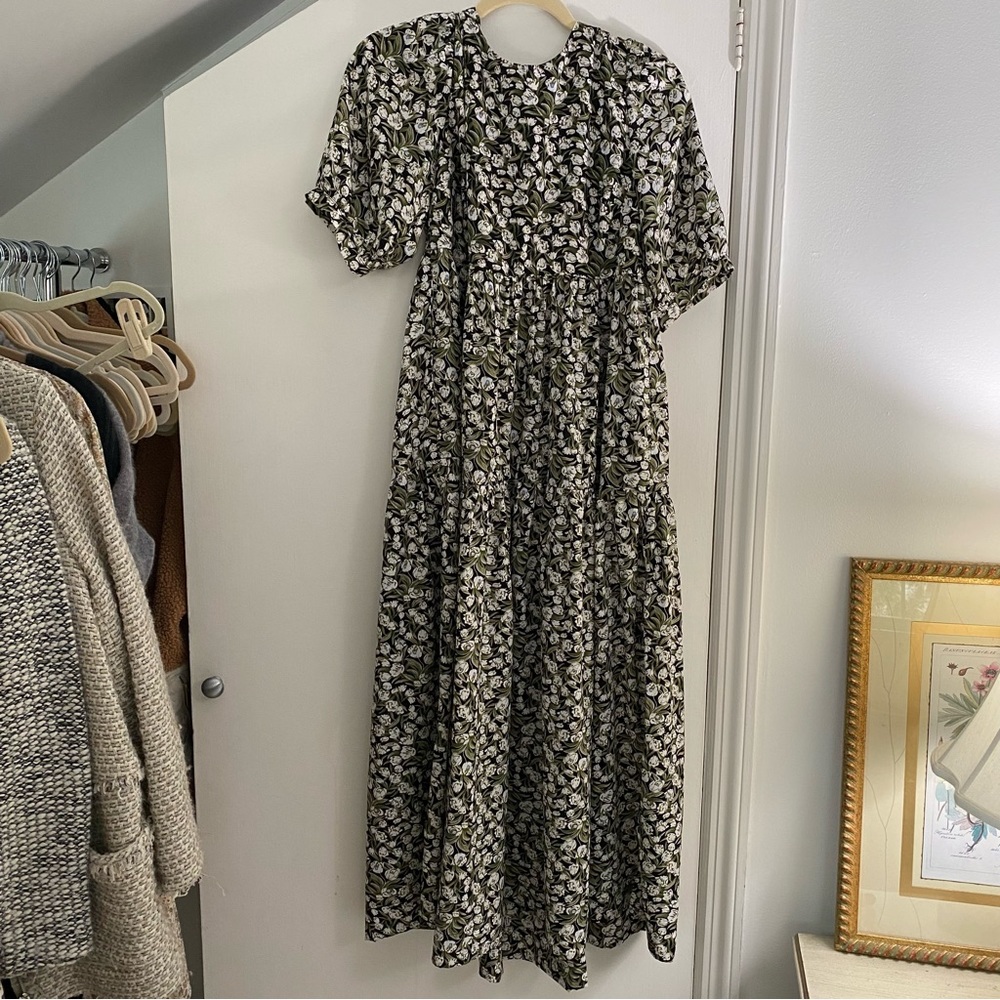 En Saison Size M Blue Floral Maxi Dress Open Back **POCKETS**